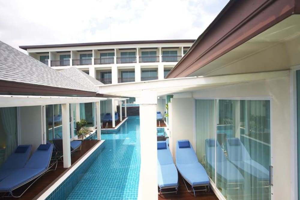 Deluxe Villa, Pool Access - Photo 2