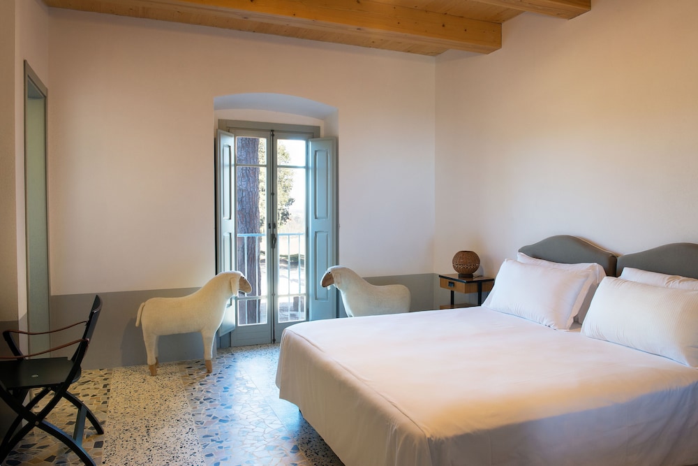 Standard Double or Twin Room photo 3