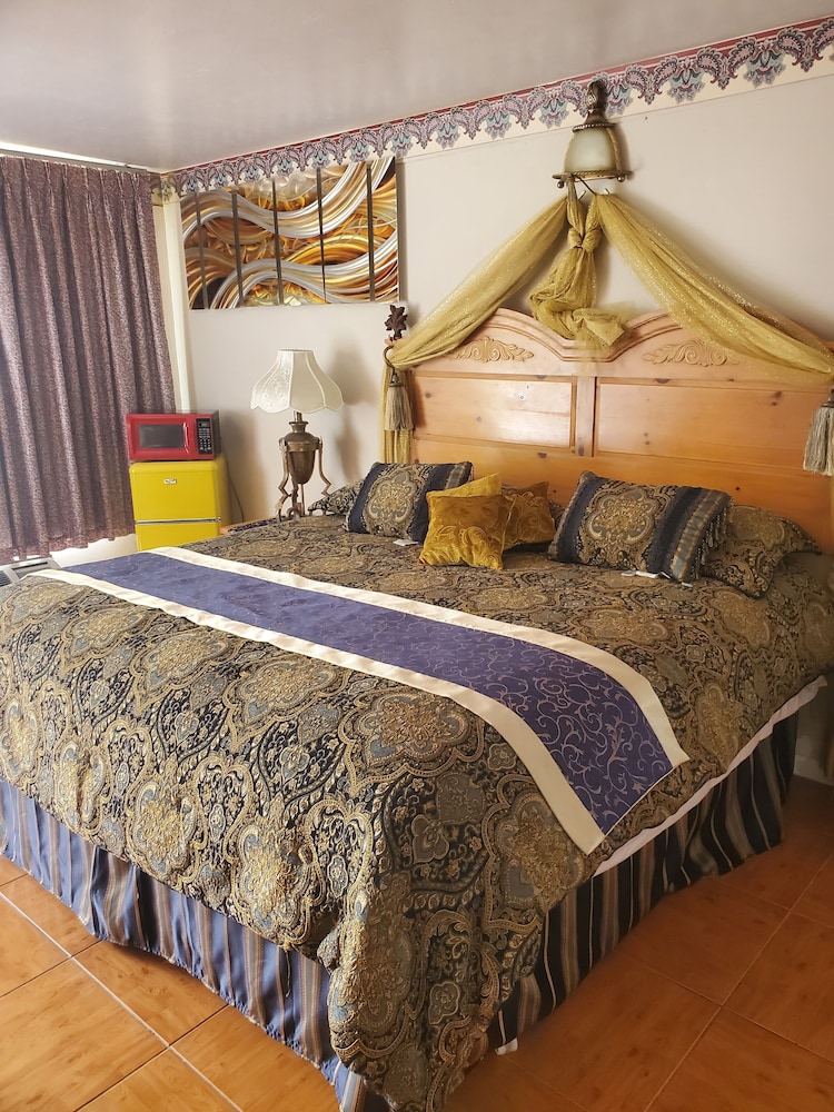 Superior Room, 1 King Bed - Photo 5