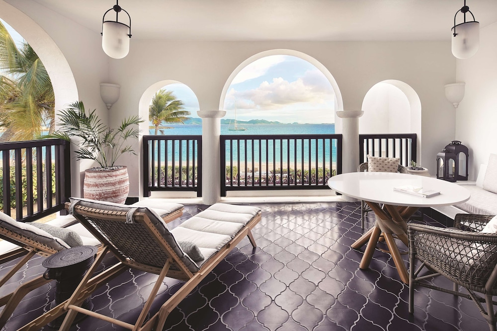 Junior Suite, Beachfront (2 Twins)