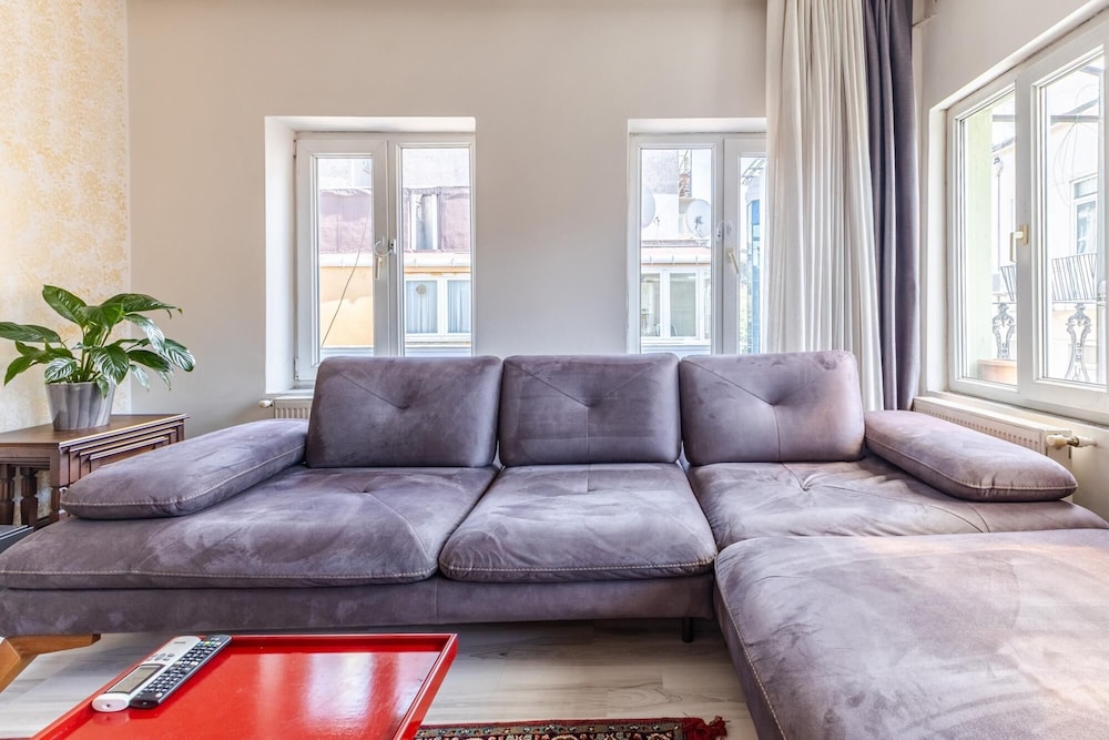 Apartment photo 2