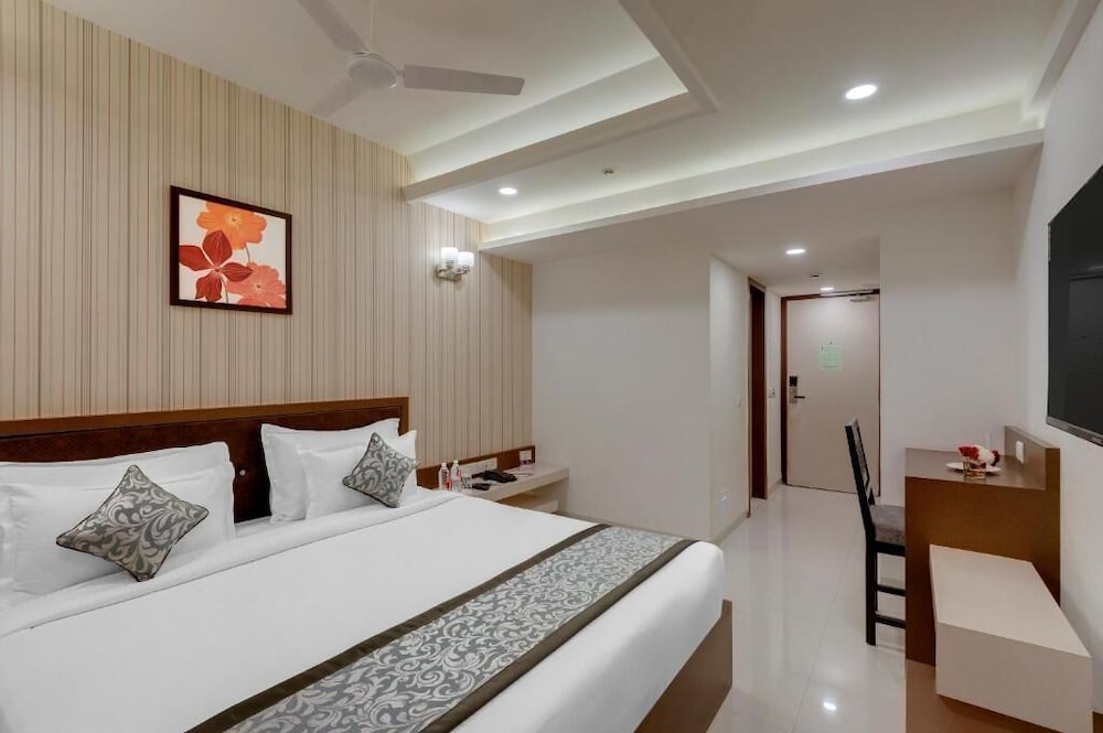 Deluxe Room - Photo 1