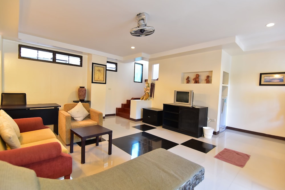 Deluxe Family Room - Photo 5