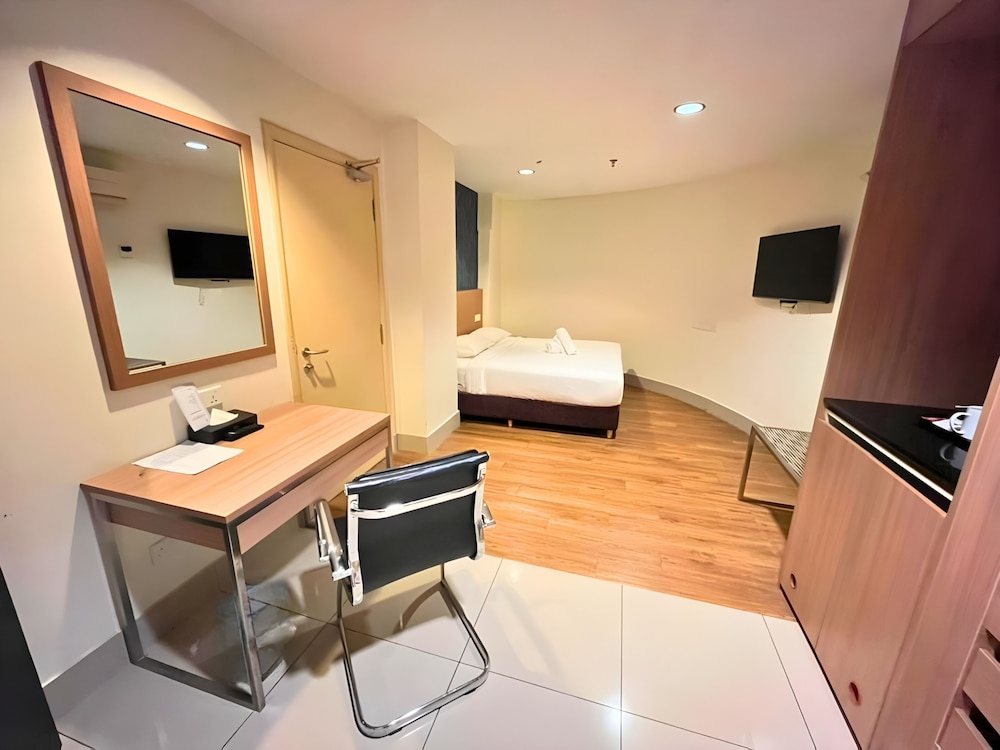 Double Room, 1 King Bed photo 3