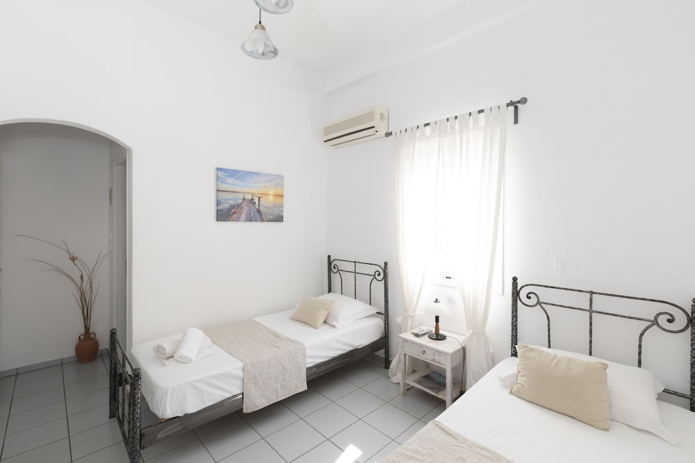 Standard Double or Twin Room, Garden View photo 2