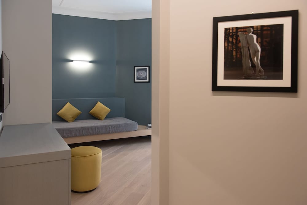 Deluxe Triple Room, Multiple Beds photo 2