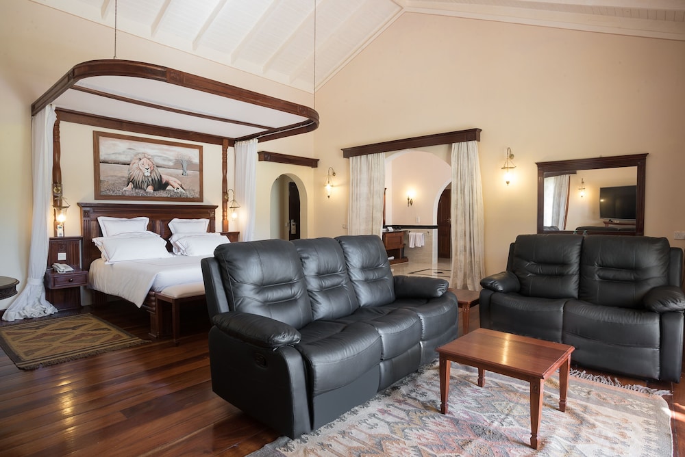 Premier Suite - Photo 4