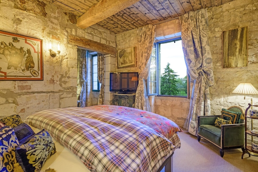Superior Suite, Ensuite, Park View (Aglandau )