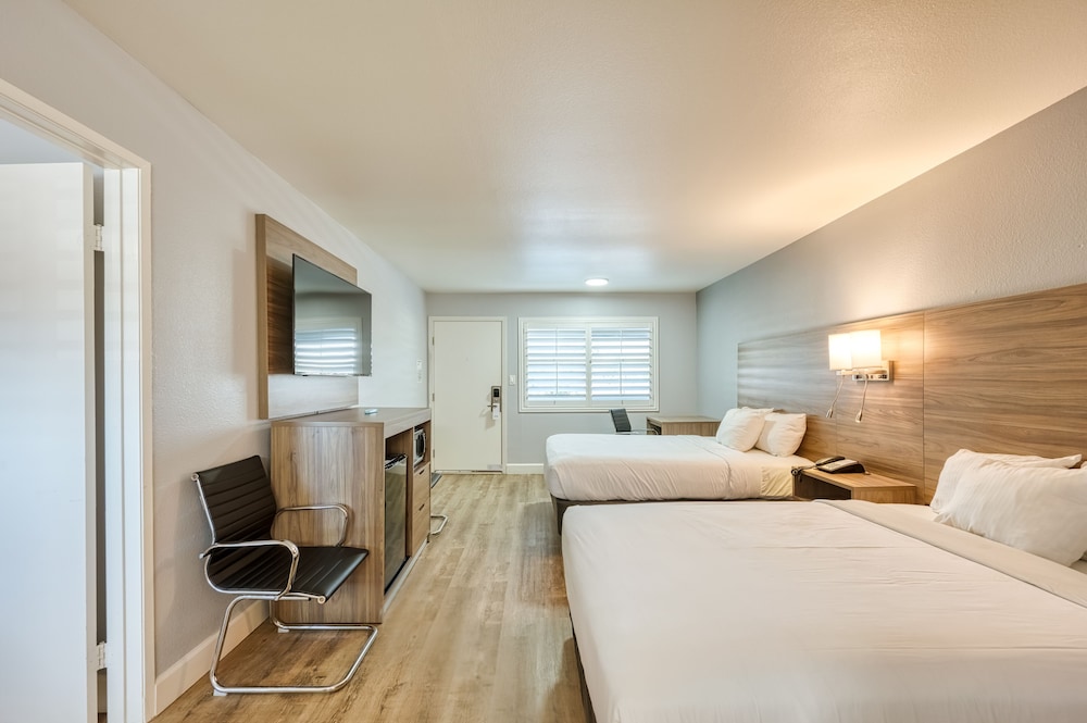 Family Studio Suite photo 2