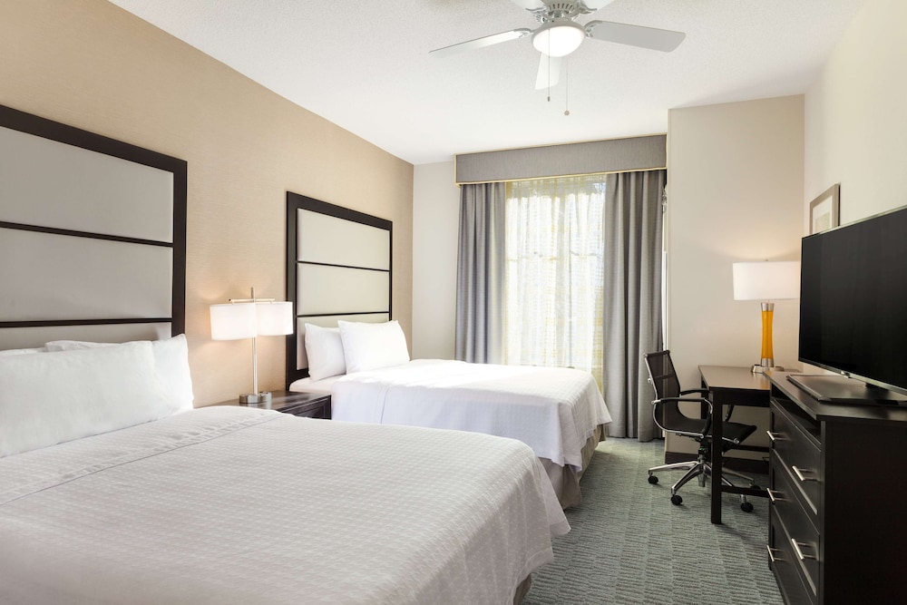 Suite, Accessible, Bathtub