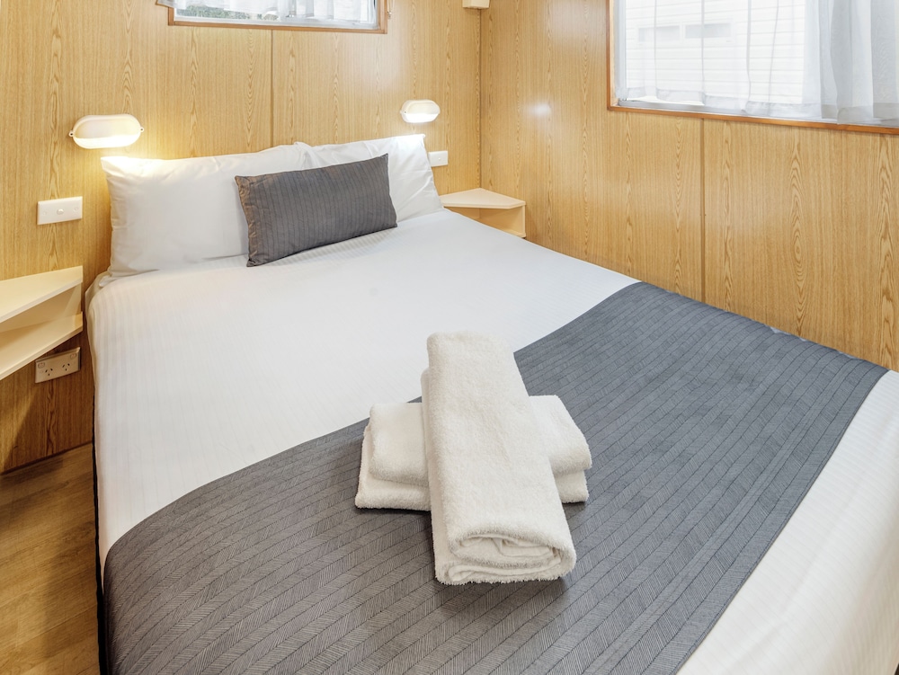 1 Bedroom Budget Cabin photo 3