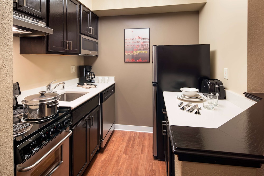 Superior Suite, 1 Queen Bed with Sofa bed (One Bedroom) - Photo 4