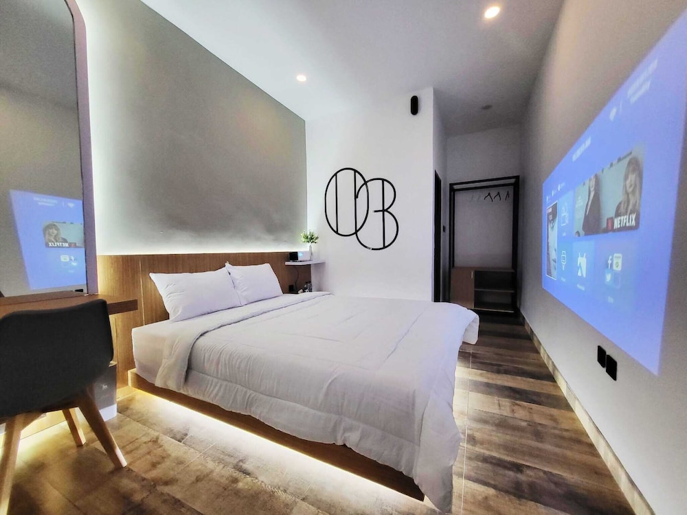 Double Room, 1 Queen Bed, Non Smoking, Garden View - Photo 8