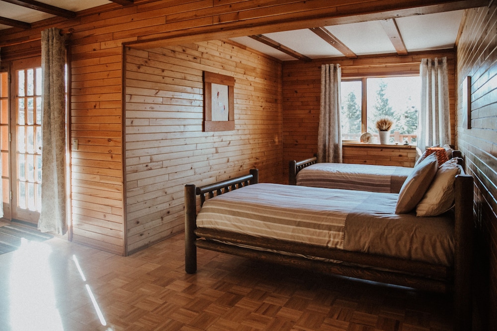 Deluxe Double Room, 2 Twin Beds, Non Smoking, River View photo 3