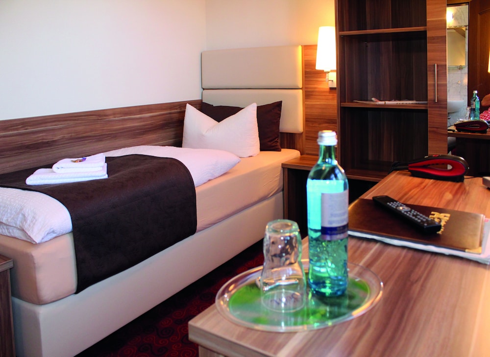 Premium Single Room