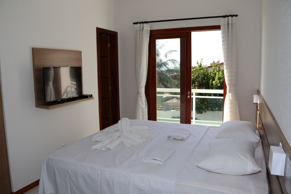 Luxury Twin Room, 1 King Bed, Beachfront photo 1