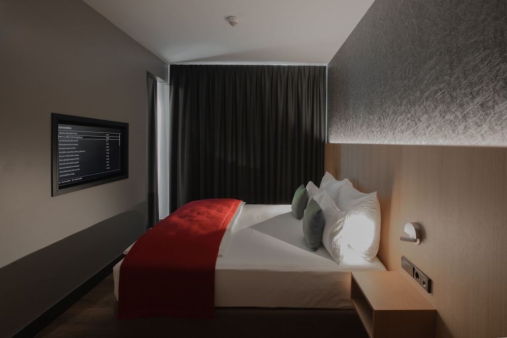 Comfort Suite photo 2