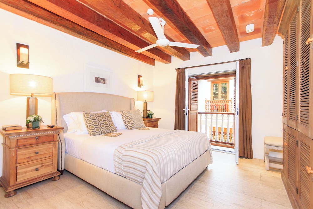 Superior Room, 1 Queen Bed photo 1