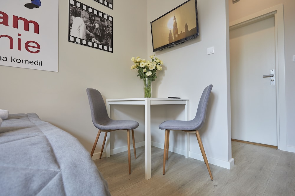 Cozy Apartment - Photo 2