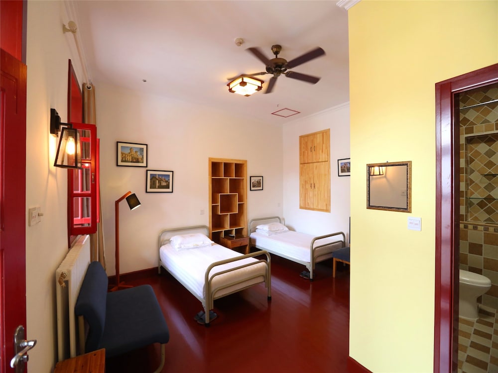 Standard Twin Room photo 1