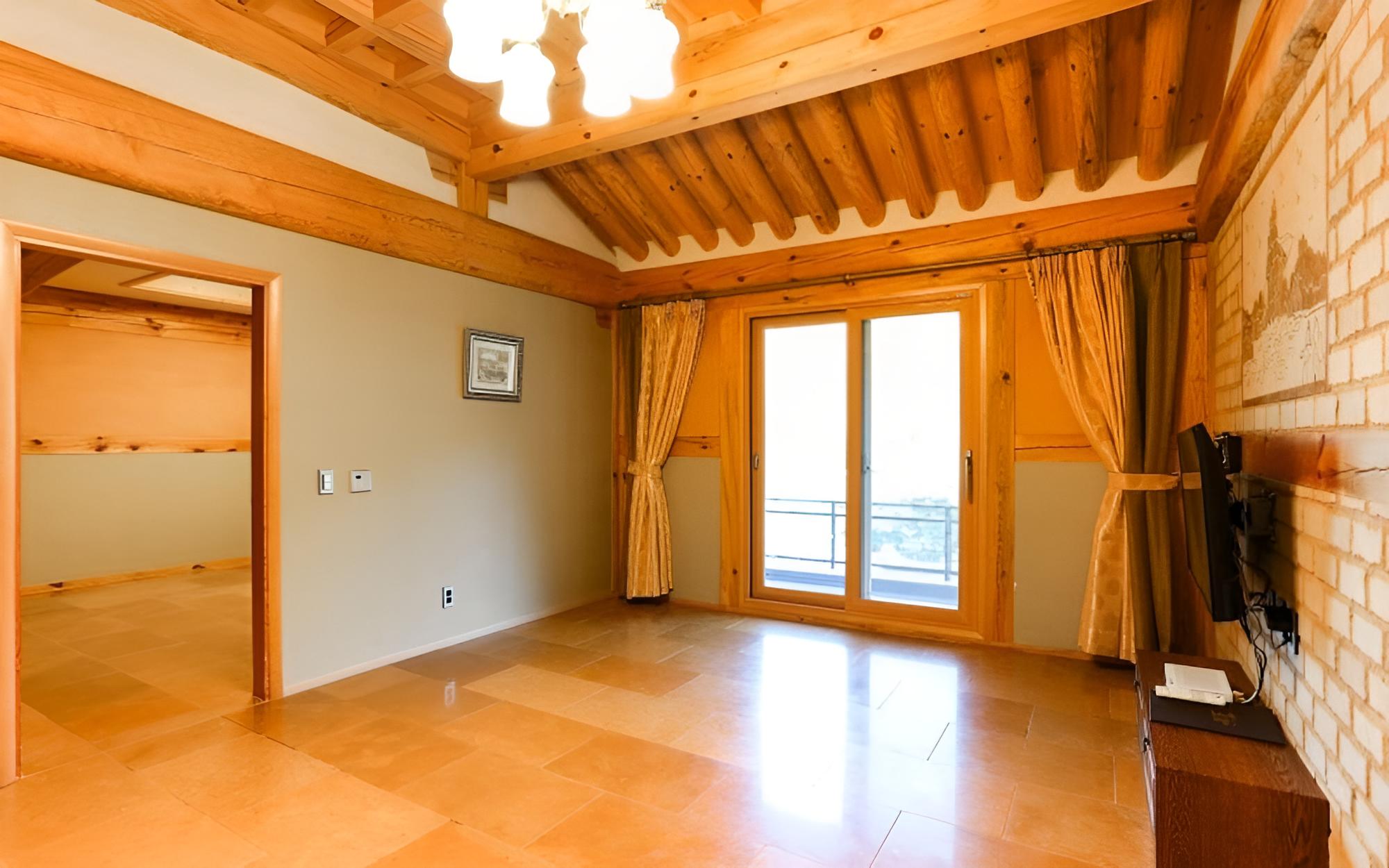 Room (Jangsu (Bed Room))