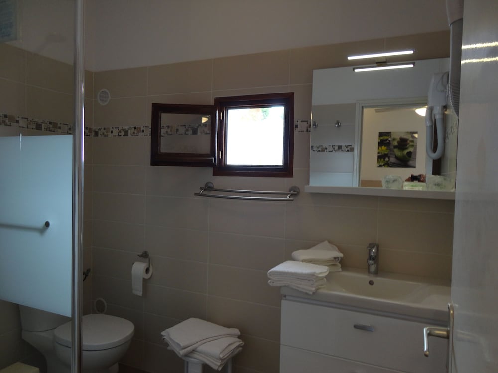 Triple Room, Garden View - Photo 7