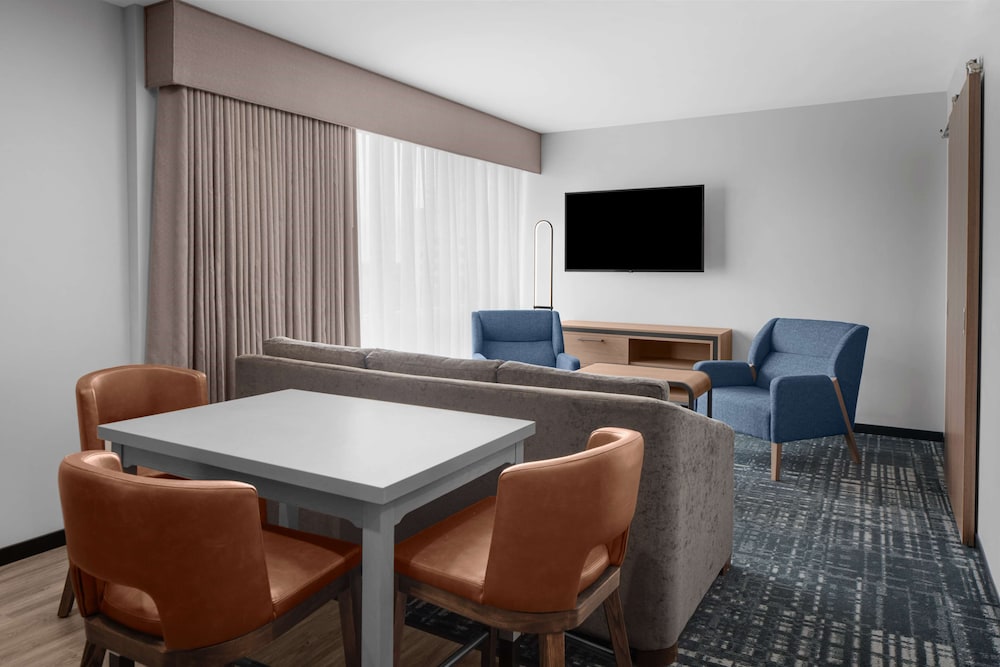 Suite, 1 Bedroom - Photo 5