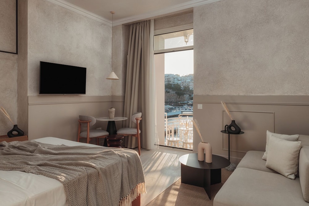 Superior Studio, Sea View