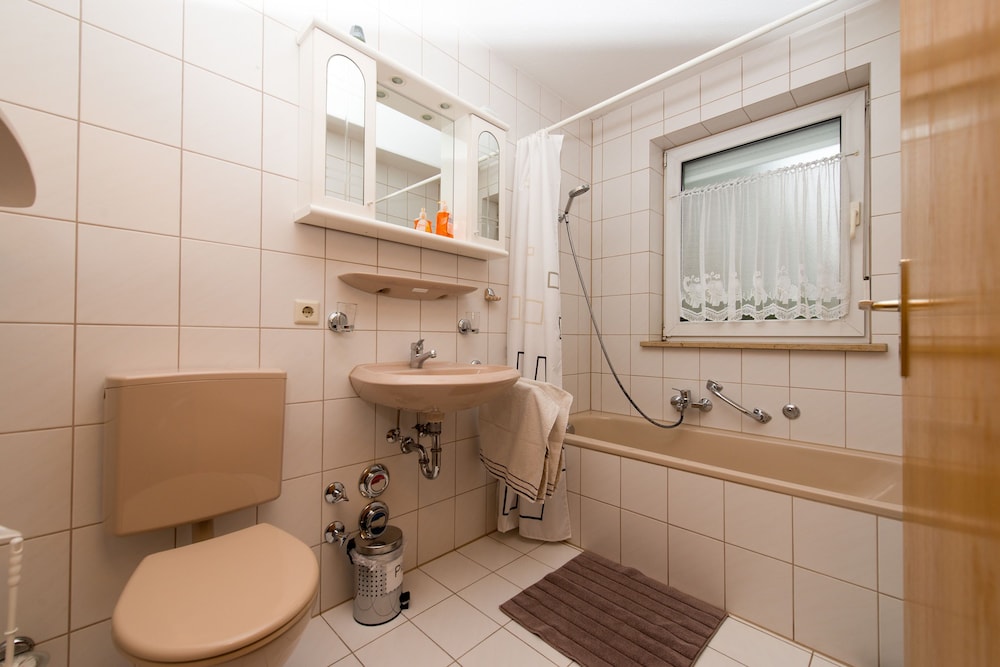 Apartment, Ground Floor photo 3