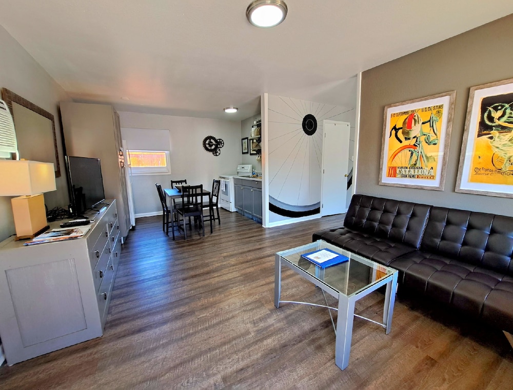 Signature Suite, 1 Bedroom, Kitchen