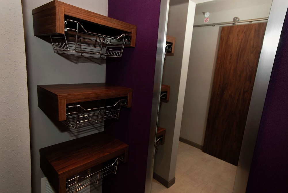 Room, 1 Queen Bed, Accessible, Bathtub (Mobility & Hearing) photo 2