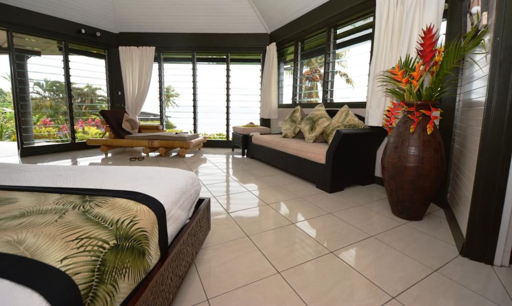 Grand Matalau Villa, 2 Bedrooms, Private Pool, Ocean View photo 2