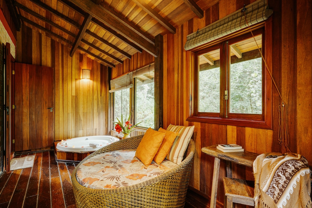 Honeymoon Cabin photo 2
