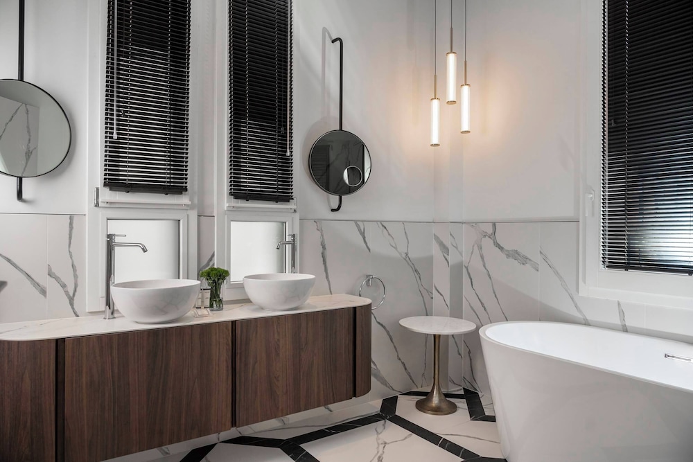 Suite, Annex Building (with private Jacuzzi) - Photo 24