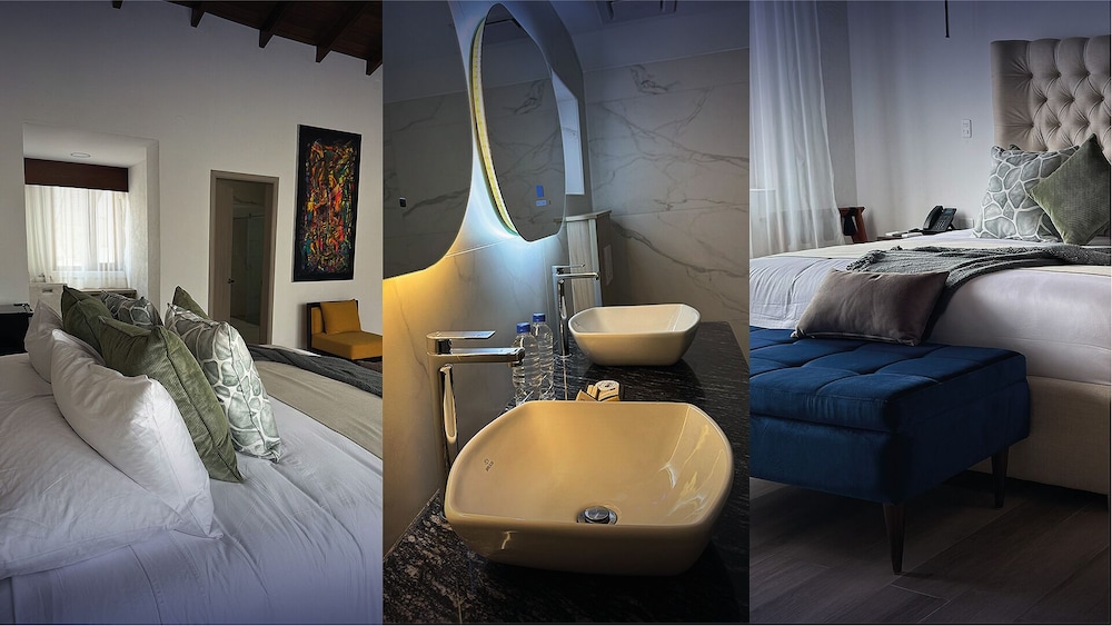 Superior Room, 1 King Bed photo 3