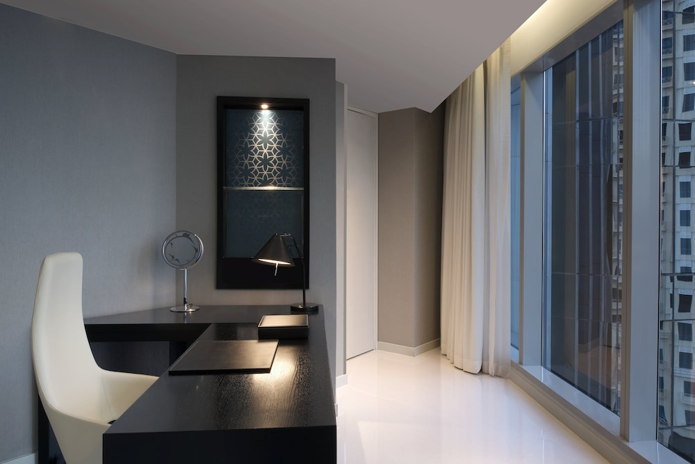 Junior Suite, 1 Bedroom, Corner (View) - Photo 4