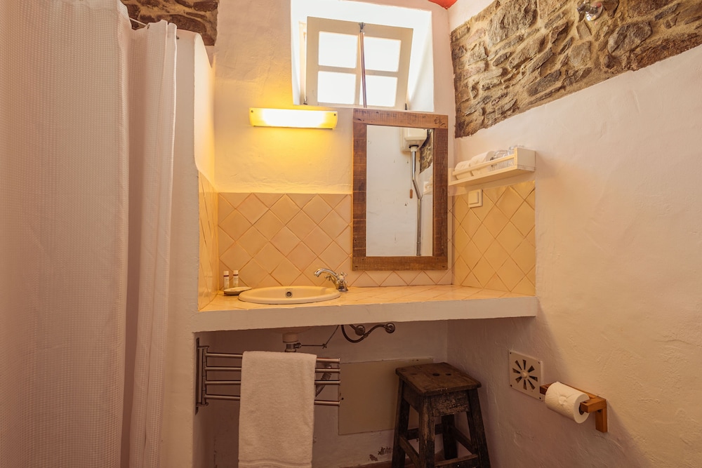 Cottage, 1 Bedroom, Courtyard Area photo 2