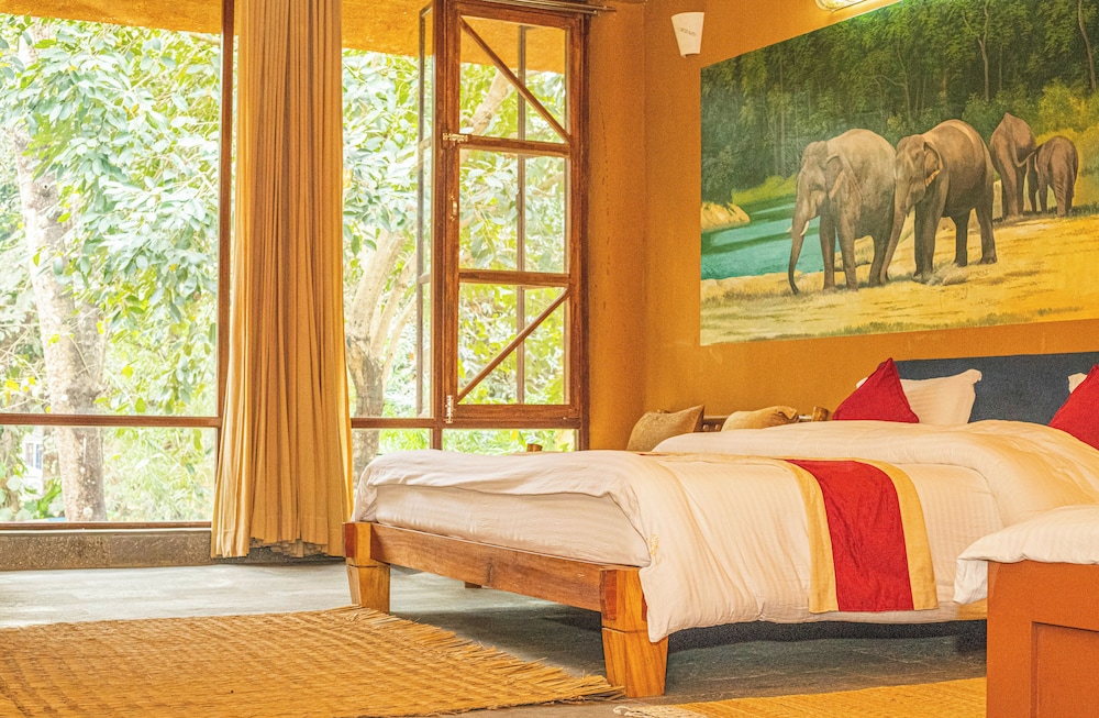 Deluxe Double or Twin Room, Pool View