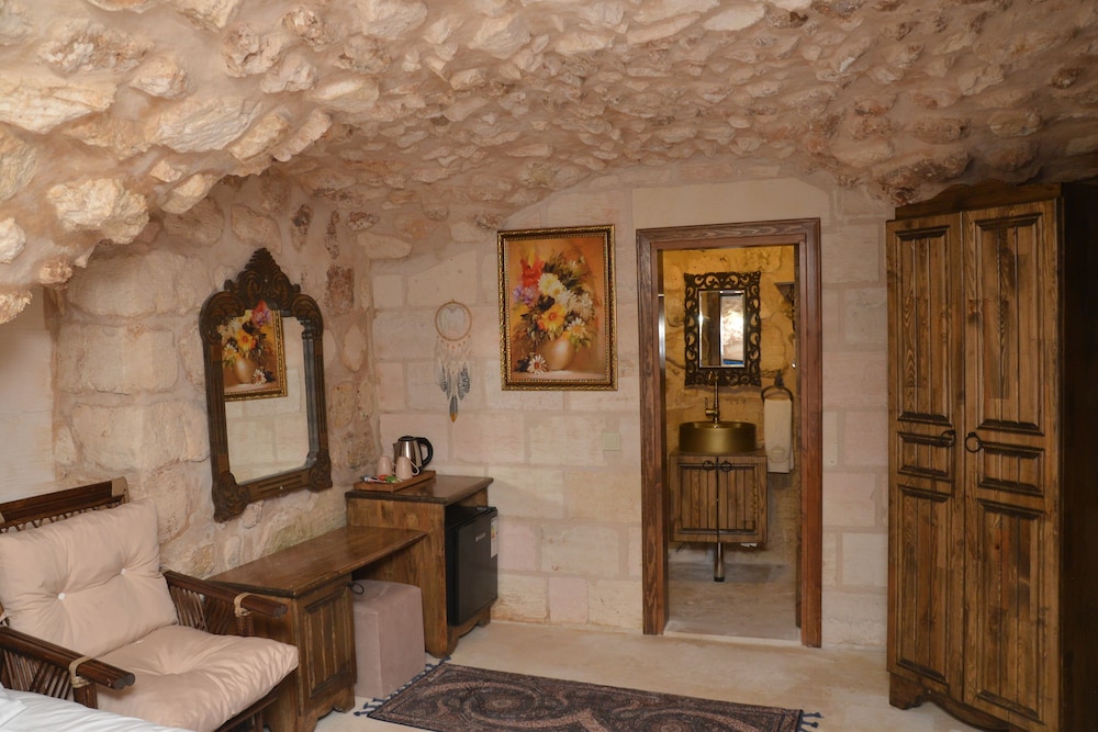 Standard Triple Room, Courtyard View photo 3
