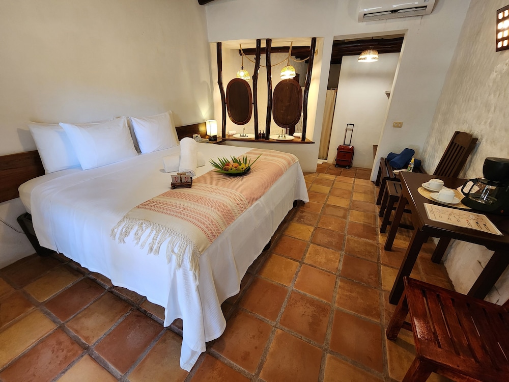 Superior Room, 1 King Bed