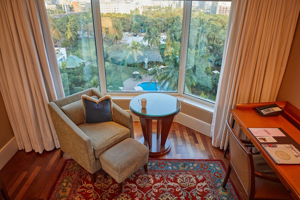 Premier Room, City View - Photo 2