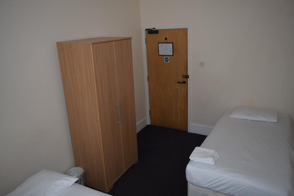Double Room - Photo 5