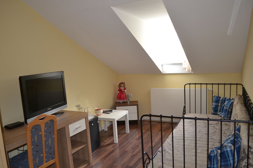 Family Room photo 2
