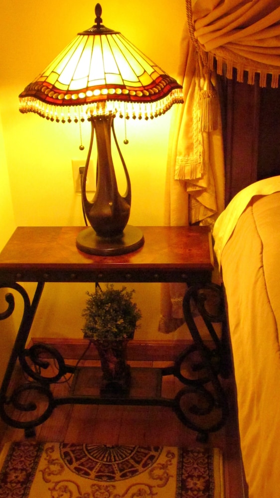 Romantic Occasion photo 3
