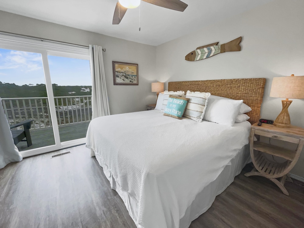 Condo, 2 Bedrooms