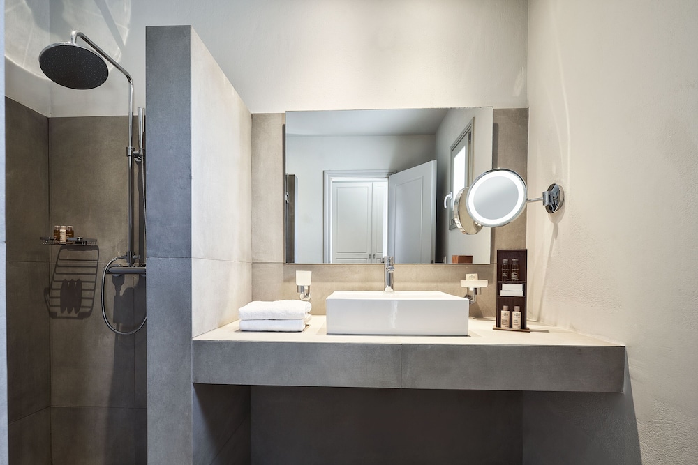 Deluxe Room, 1 Bedroom photo 3