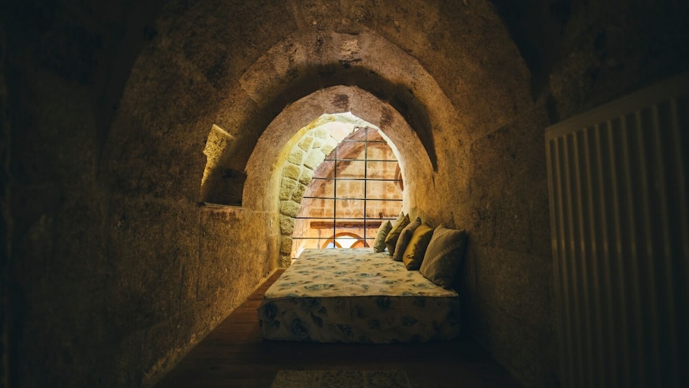 Deluxe Room - Photo 9