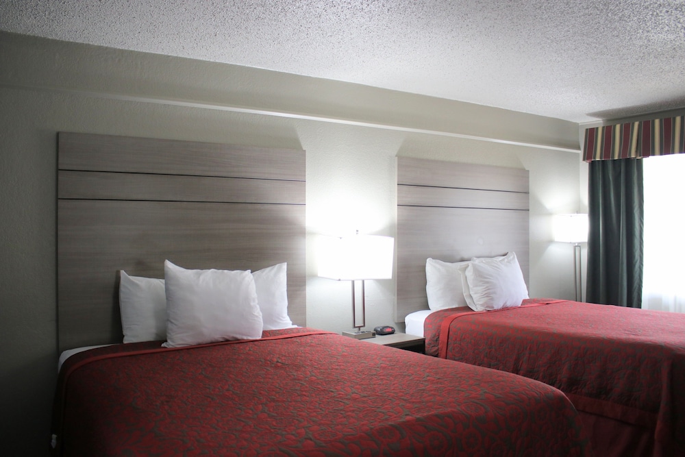 Room, 2 Double Beds, Non Smoking - Photo 2