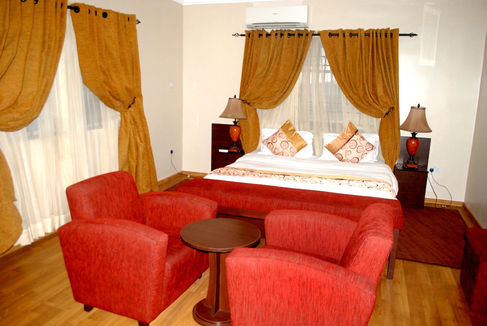 Royal Suite photo 2