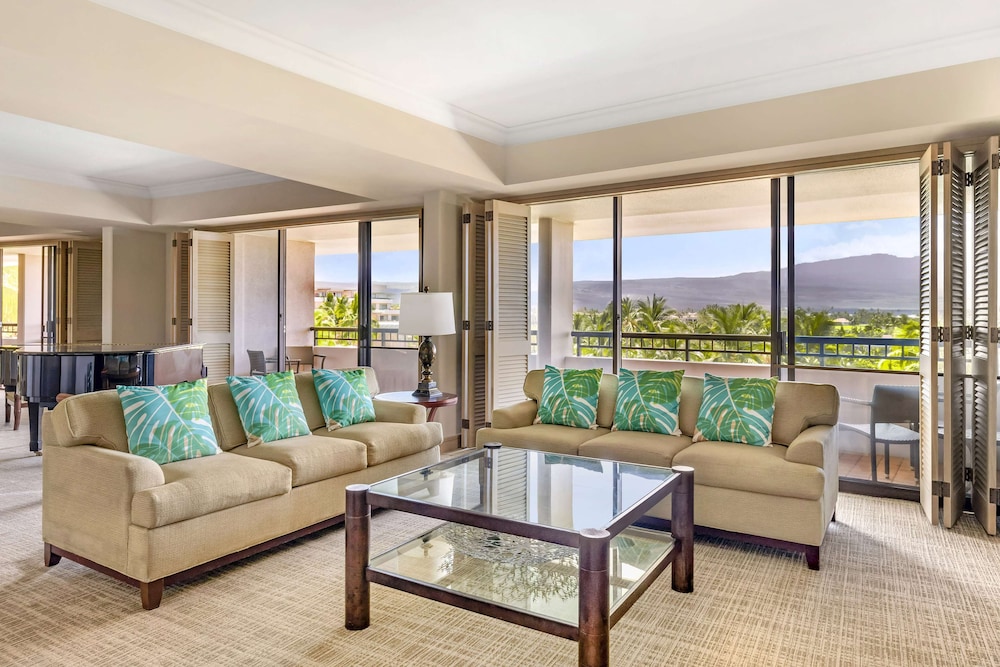 Premier Room, 2 Bedrooms, Ocean View (2 King Beds, With Living Area) thumbnail 5